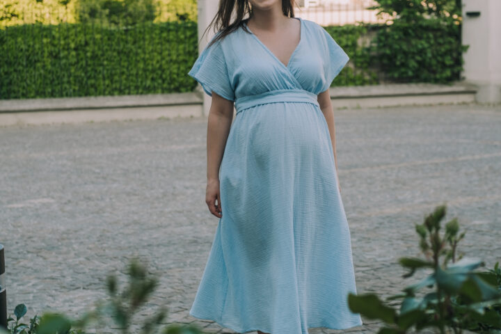 Odkryj 3 stylizacje plus size w najmodniejszych kolorach wiosny! sukienka ciążowa i do karmienia sammy limone.pl