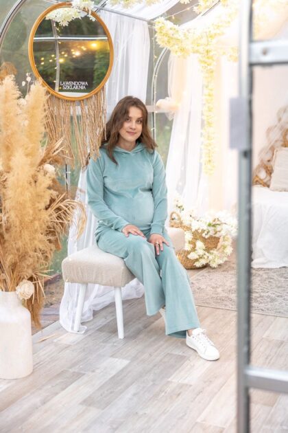 komplet dresowy ciążowy, welurowy dres ciążowy